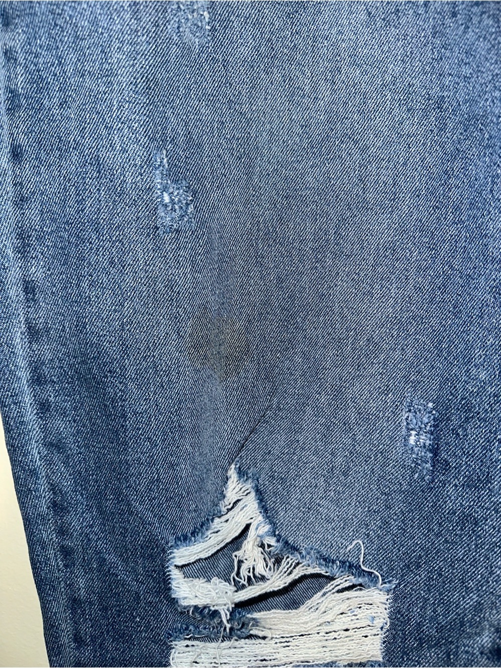 ๐3 for $36๐ Fashion Nova Distressed Boyfriend Jeans - Picture 7 of 7